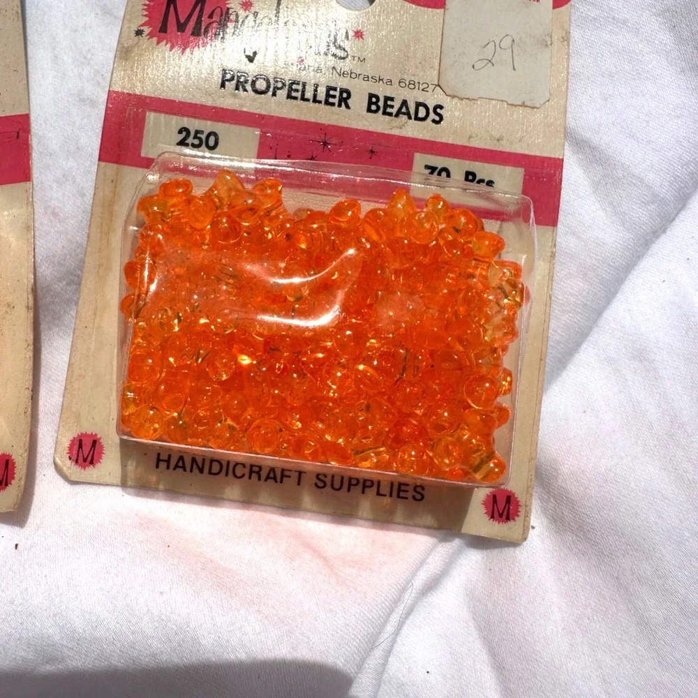 Mangelsen Propeller Beads Craft Pins‎ Multi NEW Vintage  7pc Lot NOS MCM Art